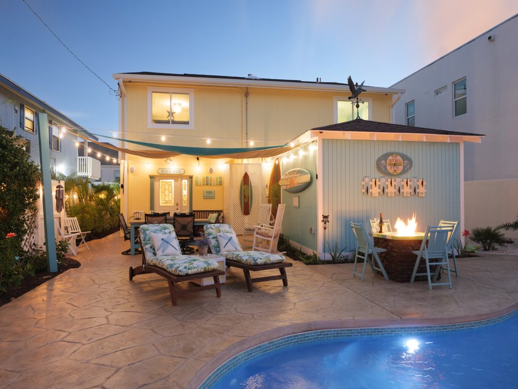 120 E. Carolyn (Carolyn by the Sea) Vacation Rental in South Padre Island - RedAwning