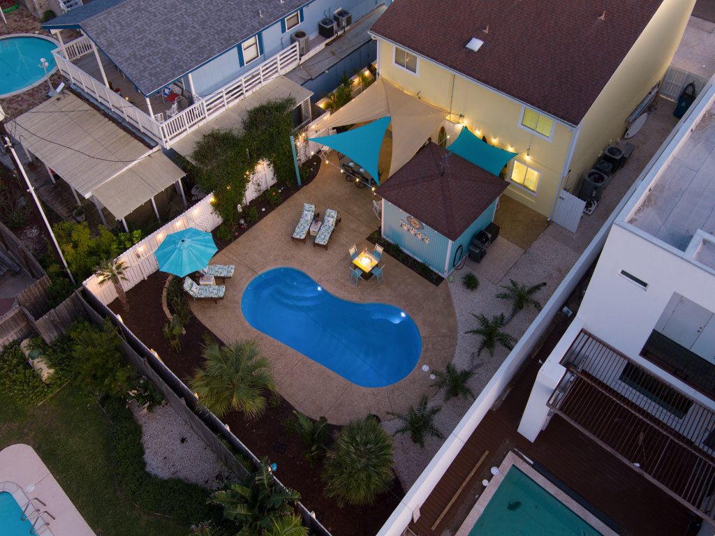 120 E. Carolyn (Carolyn by the Sea) Vacation Rental in South Padre Island - RedAwning