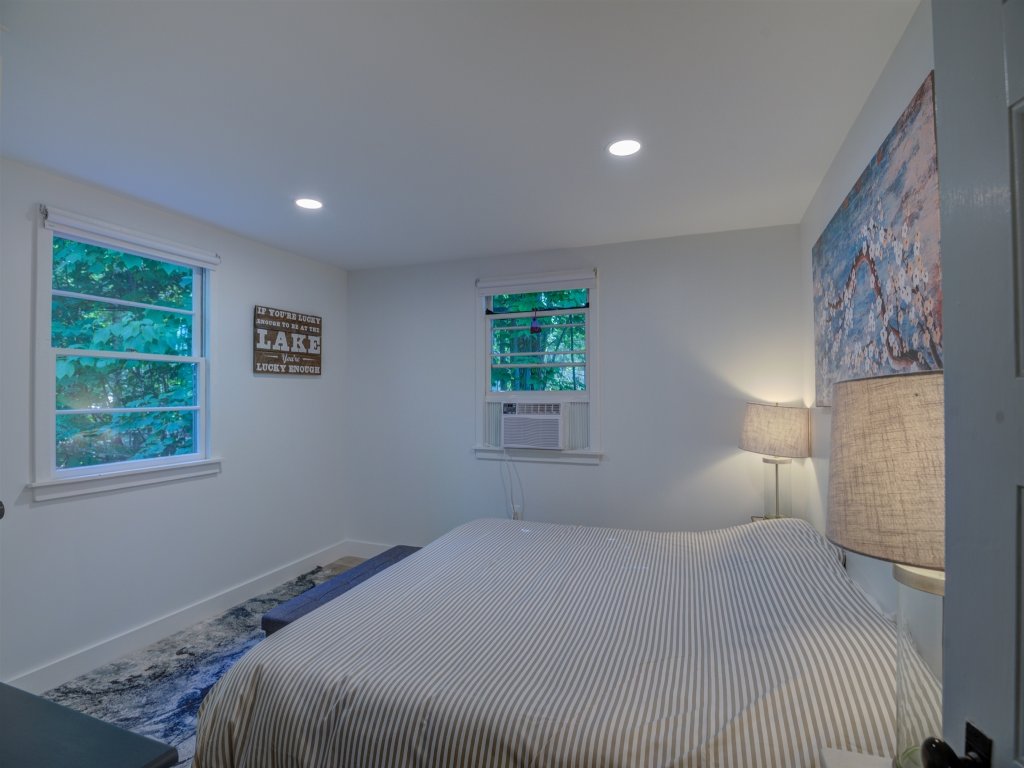 FERRY TALE LIMIT 10 Vacation Rental in Maine - RedAwning