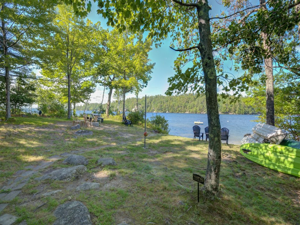 FERRY TALE LIMIT 10 Vacation Rental in Maine - RedAwning