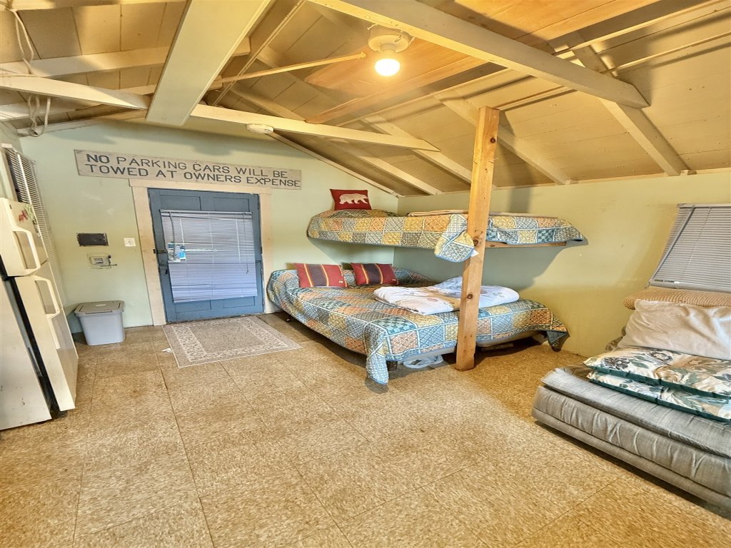 PARADISE POINT LIMIT 10 Vacation Rental in Maine - RedAwning