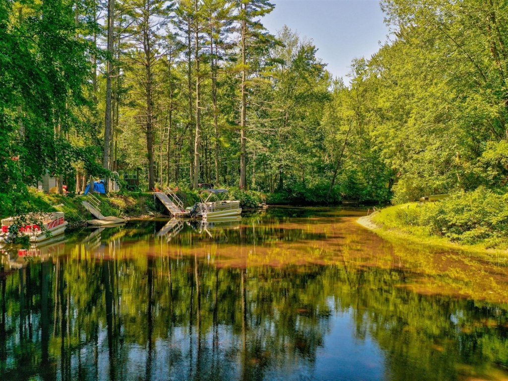 CROOKED RIVER COTTAGE LIMIT 5 Vacation Rental in Maine - RedAwning