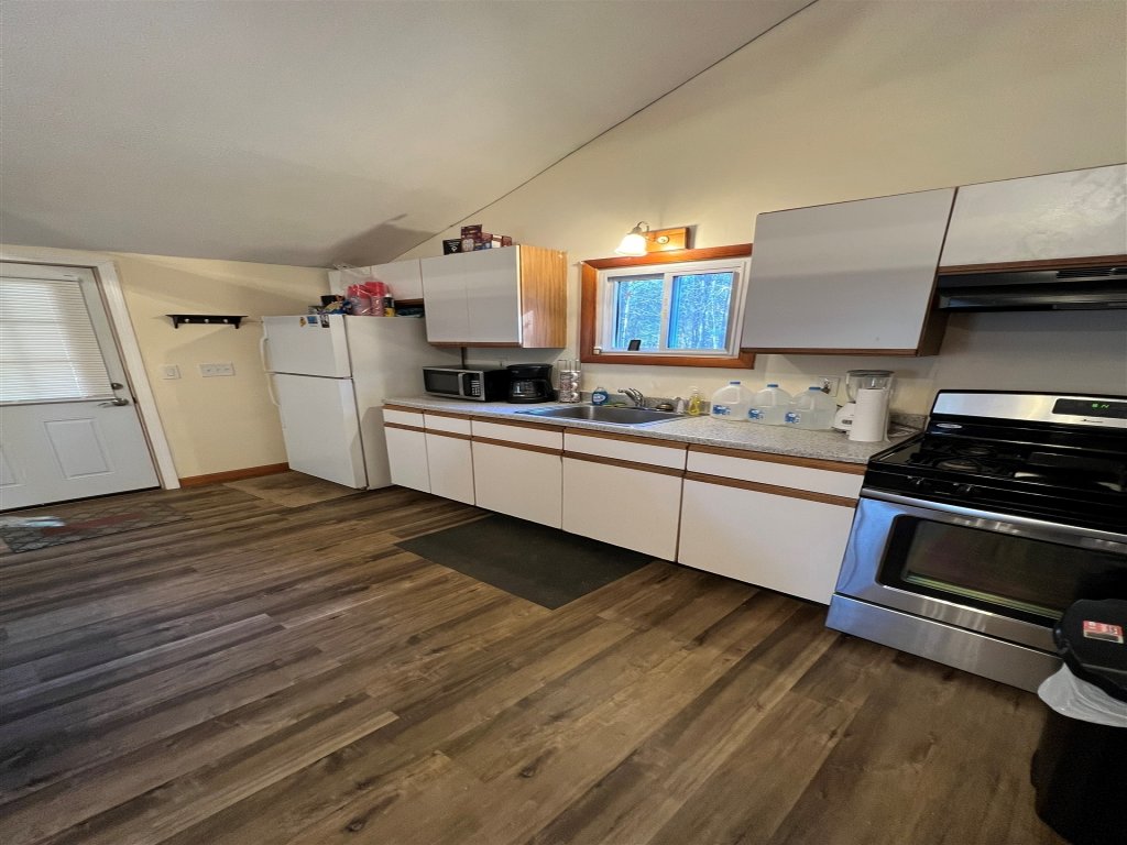 CROOKED RIVER COTTAGE LIMIT 5 Vacation Rental in Maine - RedAwning