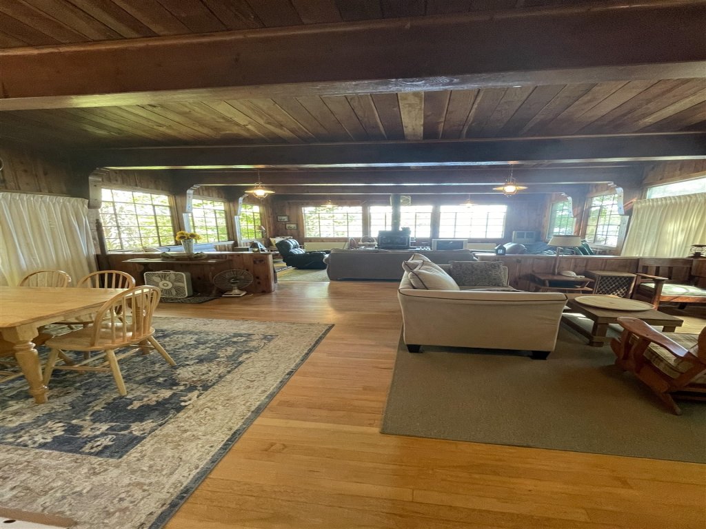 HIGHLAND HOLIDAY  LIMIT 7-10 Vacation Rental in Maine - RedAwning