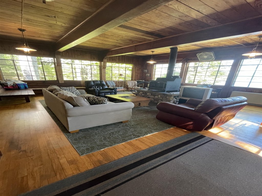 HIGHLAND HOLIDAY  LIMIT 7-10 Vacation Rental in Maine - RedAwning