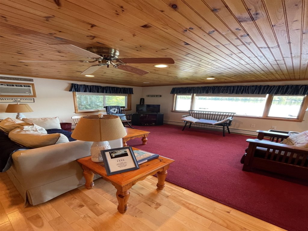 TREMONT  LIMIT 10 Vacation Rental in Maine - RedAwning