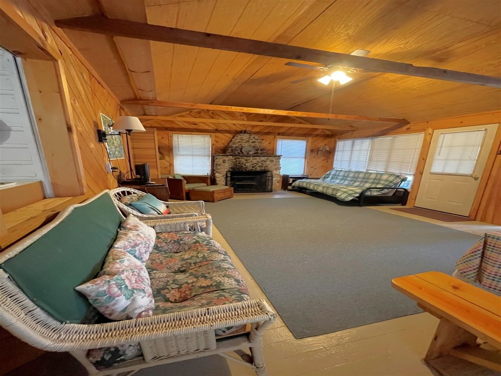 SWALLOW - LIMIT 4 Vacation Rental in Maine - RedAwning