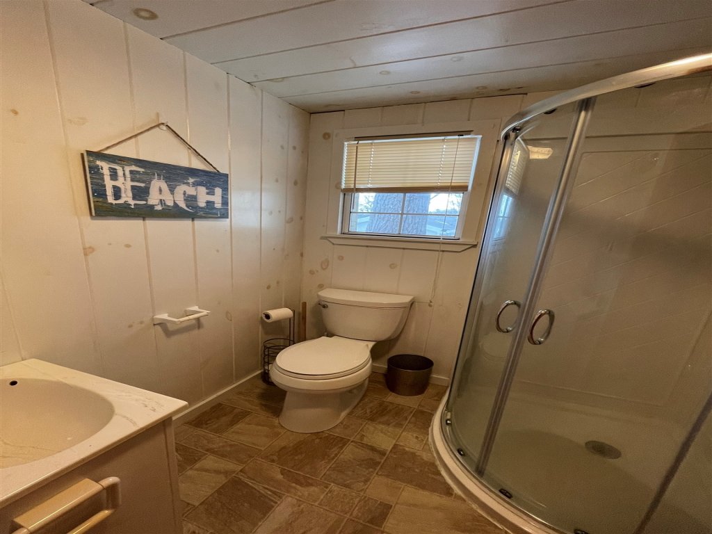 LIVIN THE DREAM LIMIT 6 Vacation Rental in Maine - RedAwning