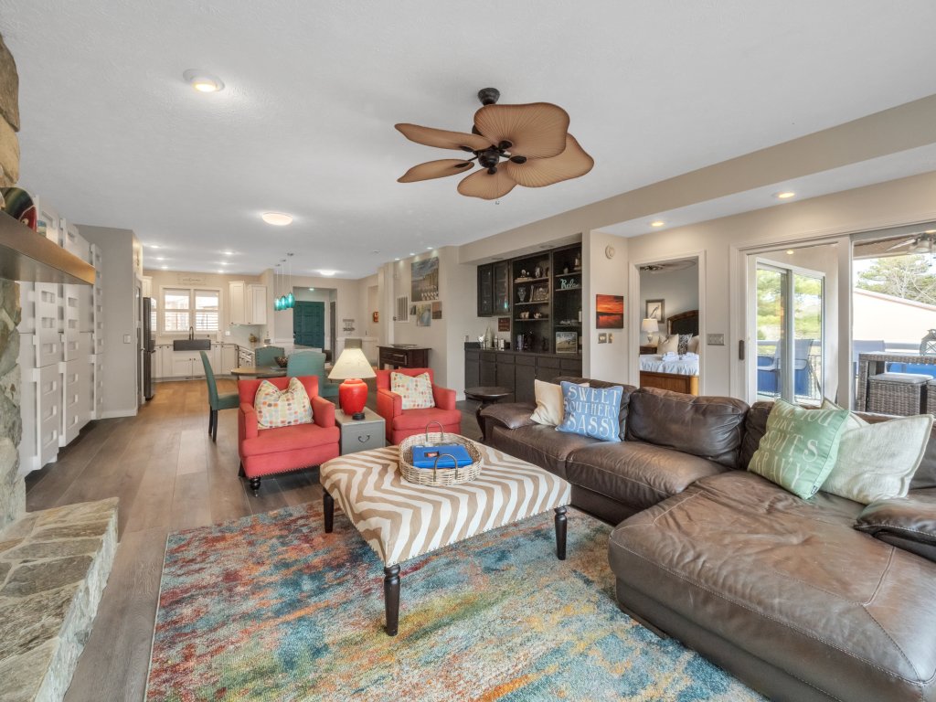 Lake side Keowee Condo w/ Amenities, 12 m Clemson Vacation Rental in South Carolina - RedAwning
