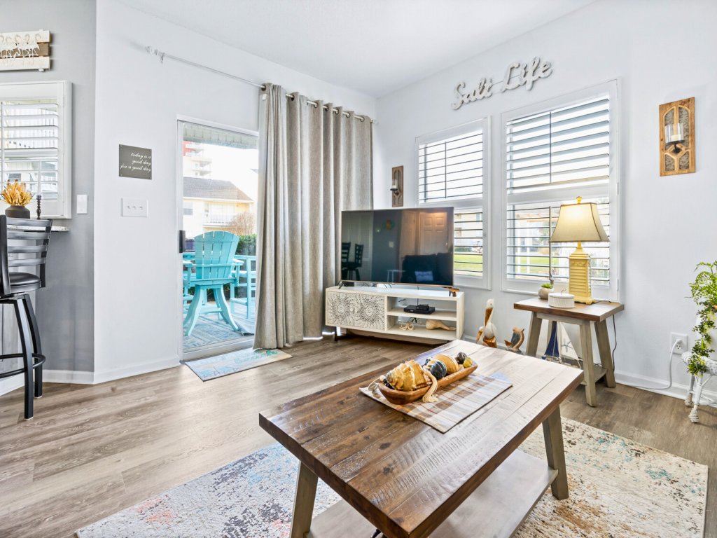 Hook, Wine, & Linger 9132 Vacation Rental in Destin - RedAwning