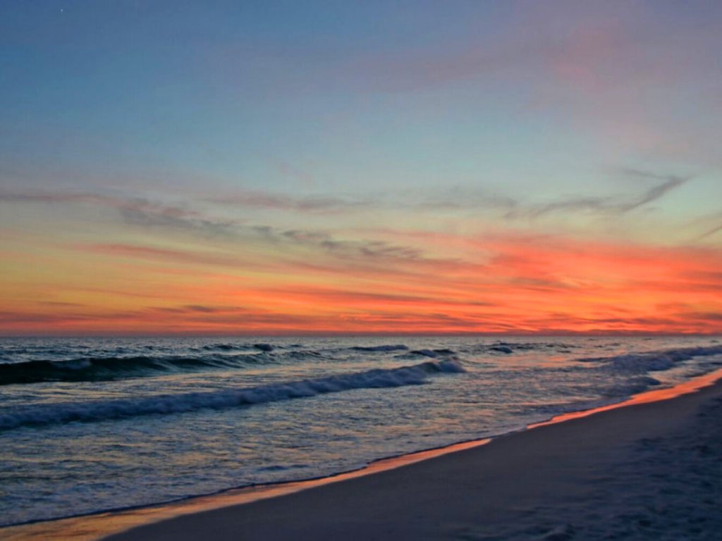 Hook, Wine, & Linger 9132 Vacation Rental in Destin - RedAwning