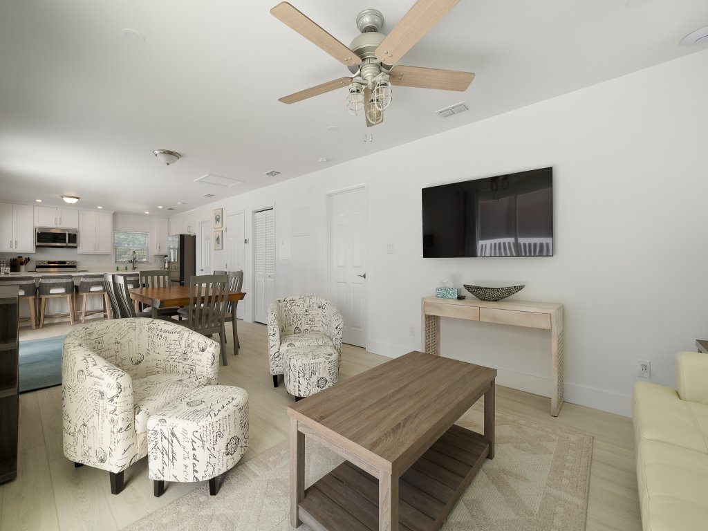 203 W. Sheepshead (Bayview Cottage) Vacation Rental in South Padre Island - RedAwning