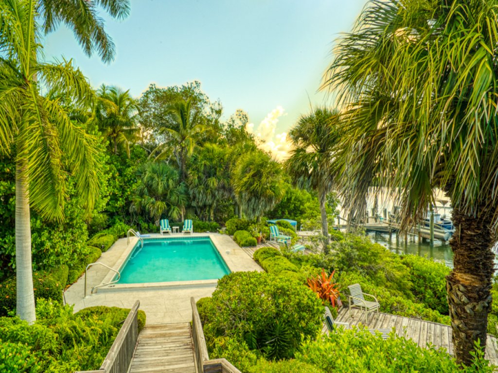 Little Current Vacation Rental in Captiva - RedAwning