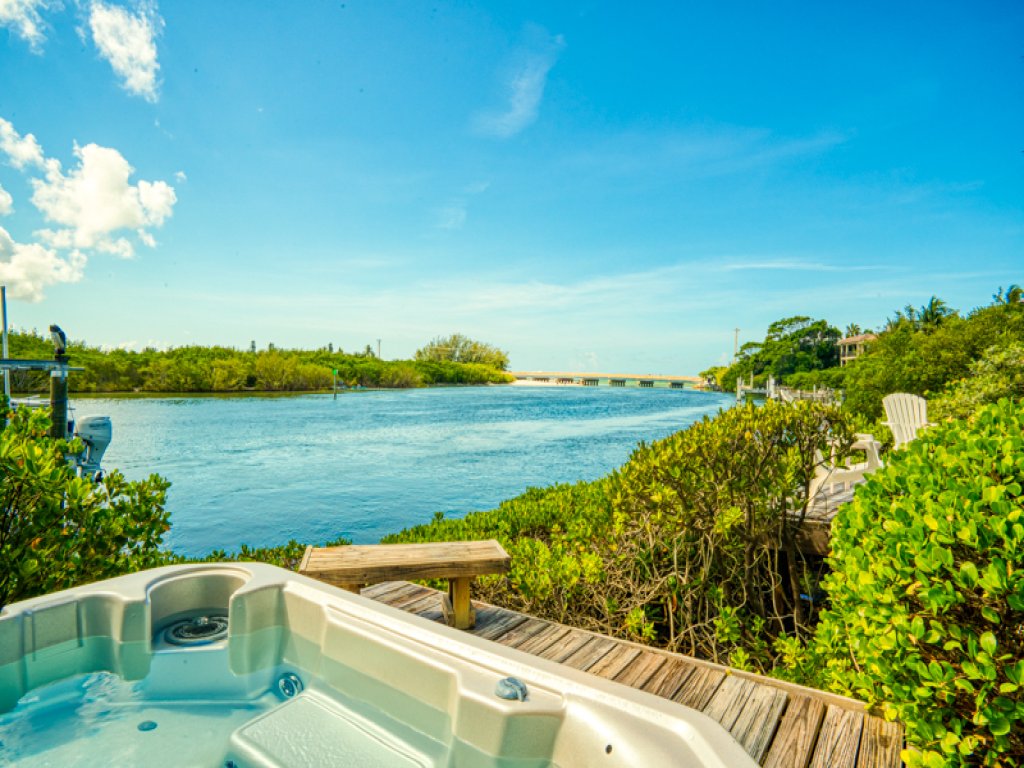 Little Current Vacation Rental in Captiva - RedAwning