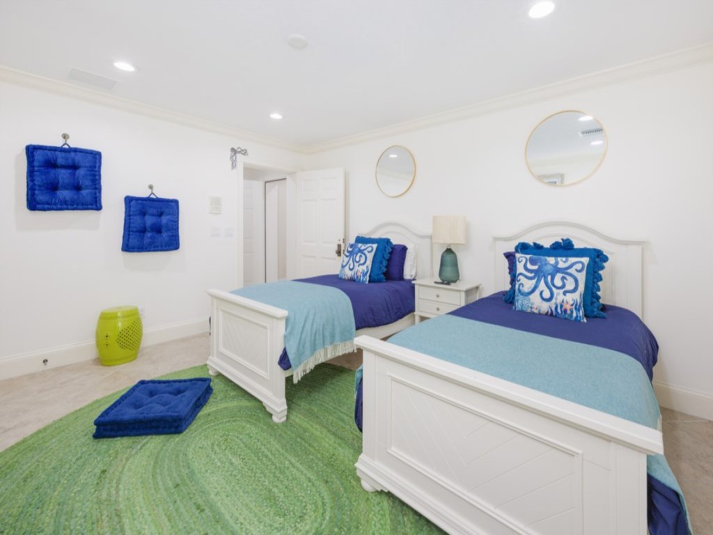 IL Paradiso Perduto Vacation Rental in Captiva - RedAwning