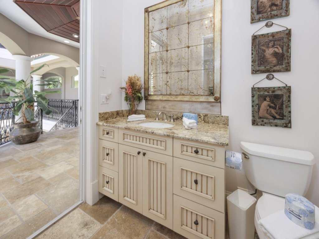 IL Paradiso Perduto Vacation Rental in Captiva - RedAwning