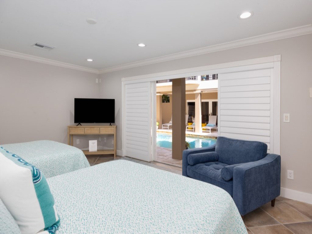 IL Paradiso Perduto Vacation Rental in Captiva - RedAwning