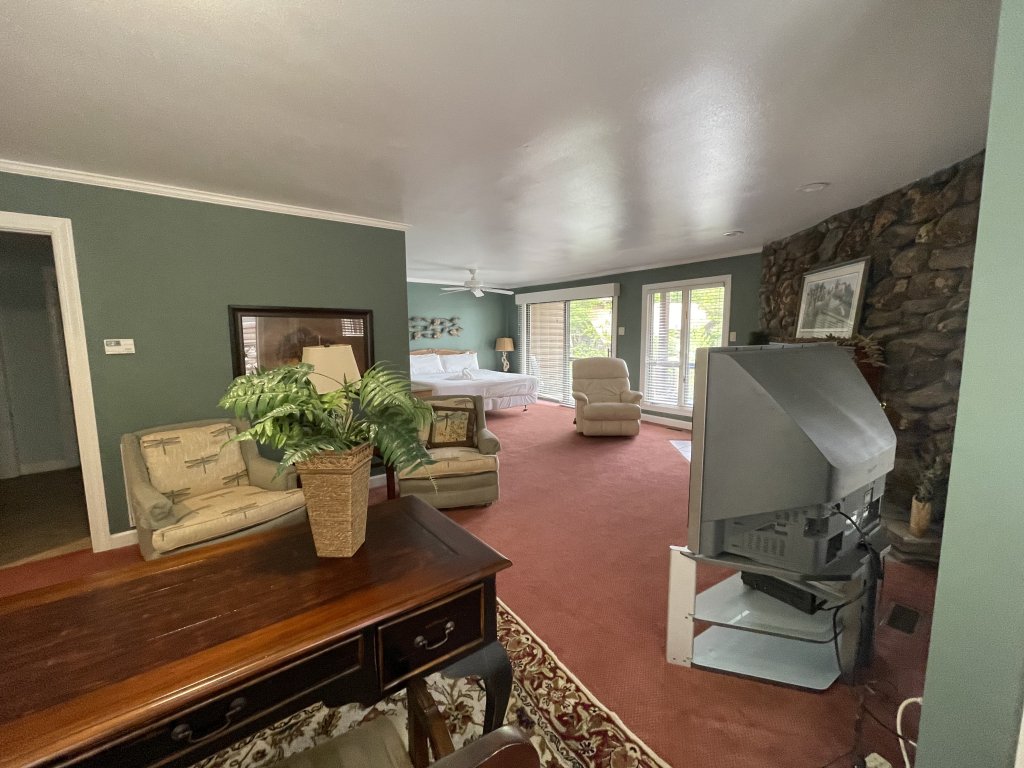 Mountain Harbor four bedroom condo Vacation Rental in Arkansas - RedAwning