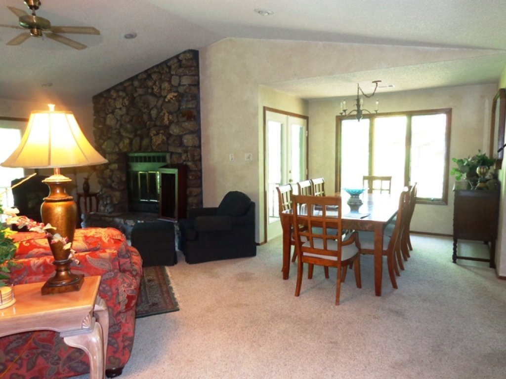 37DPD - Forest view, log-sided two bedroom, two bath condo on Lake Ouachita Vacation Rental in Arkansas - RedAwning