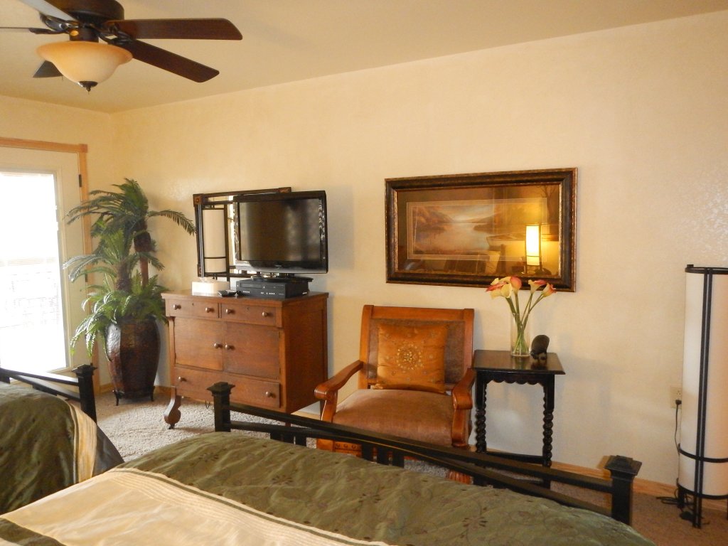 Mountain Harbor three bedroom cabin on the lake Vacation Rental in Arkansas - RedAwning