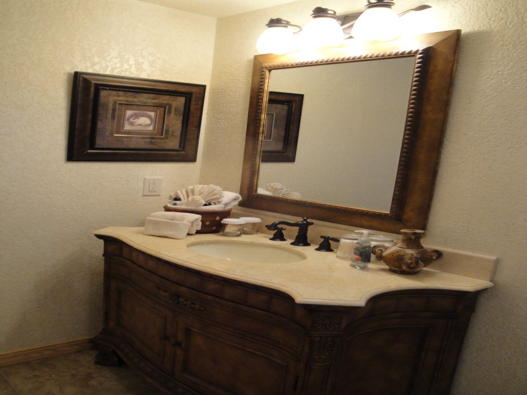 C3 - Mountain Harbor Lodge cottage on Lake Ouachita Vacation Rental in Arkansas - RedAwning