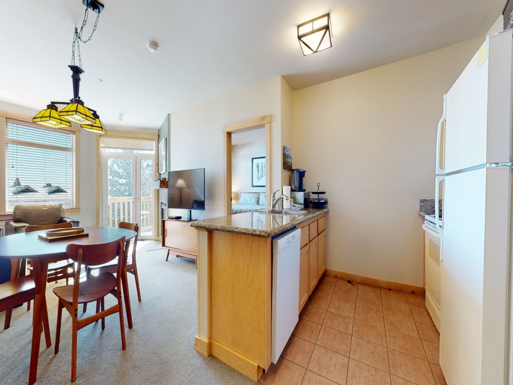 Sunstone #231 Vacation Rental in Mammoth Lakes - RedAwning
