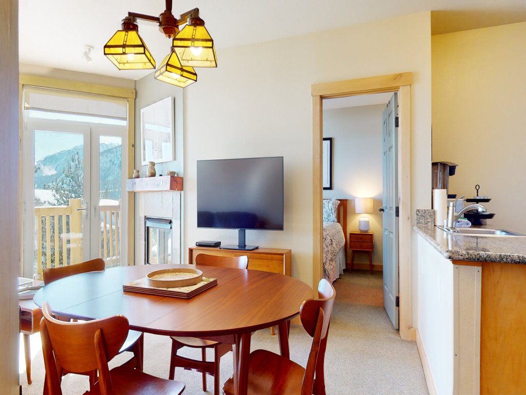 Sunstone #231 Vacation Rental in Mammoth Lakes - RedAwning