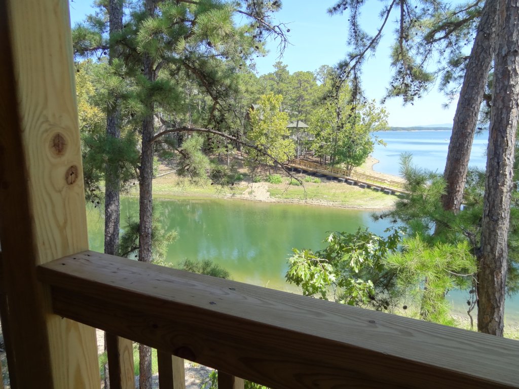 C22 - Luxury three bedroom, three bath cottage with  hot  overlooking Lake Ouachita Vacation Rental in Arkansas - RedAwning
