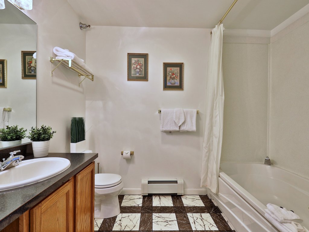 The Birch Ridge #11 - Family Room Vacation Rental in Killington - RedAwning