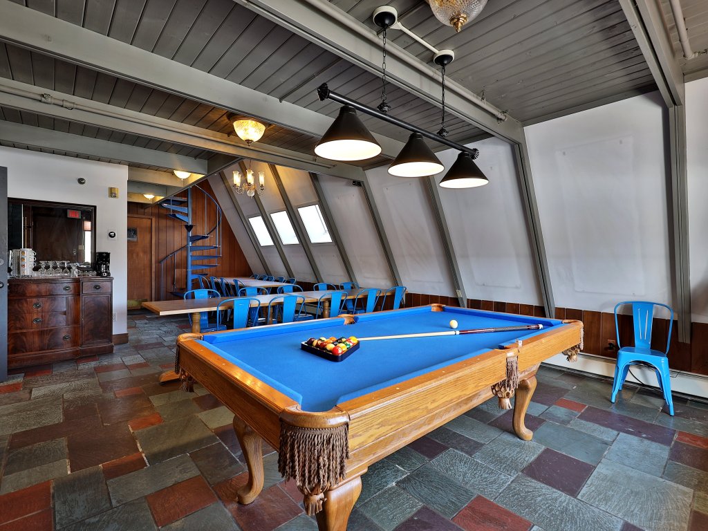 The Birch Ridge #10 - Blue Velvet Room Vacation Rental in Killington - RedAwning