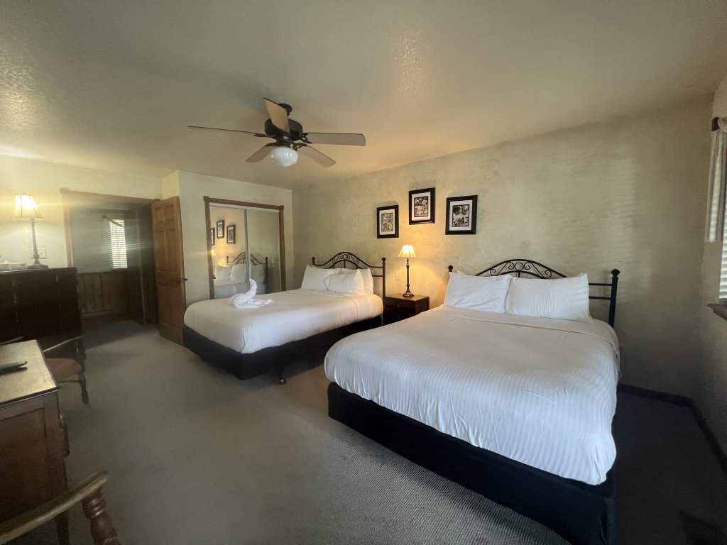 C14 - Two bedroom, two bath, log-sided, luxury Harbor North cottage overlooking Lake Ouachita Vacation Rental in Arkansas - RedAwning