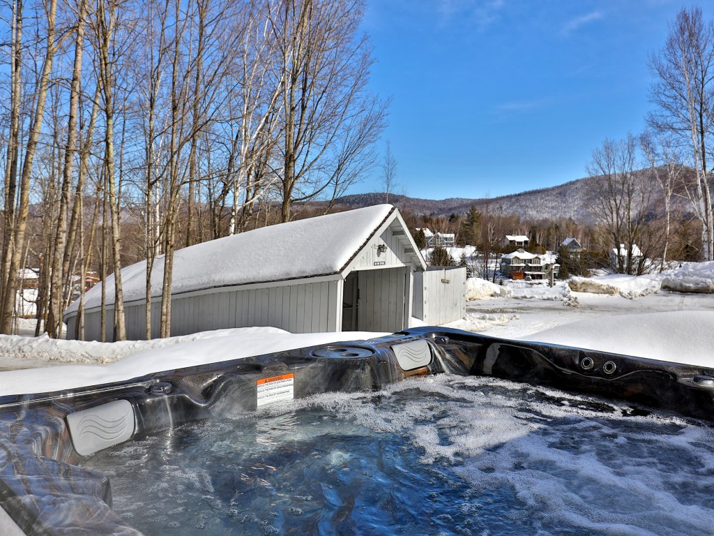 The Birch Ridge #07 - American Classic Room Vacation Rental in Killington - RedAwning