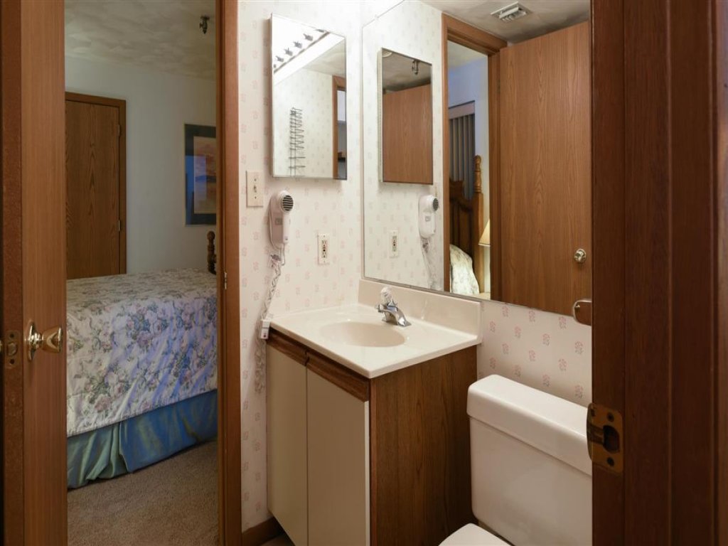 Seven Springs Stoneridge 3 Bedroom Standard Condo - Ski-In/Out, Pet Friendly! Vacation Rental in Pennsylvania - RedAwning