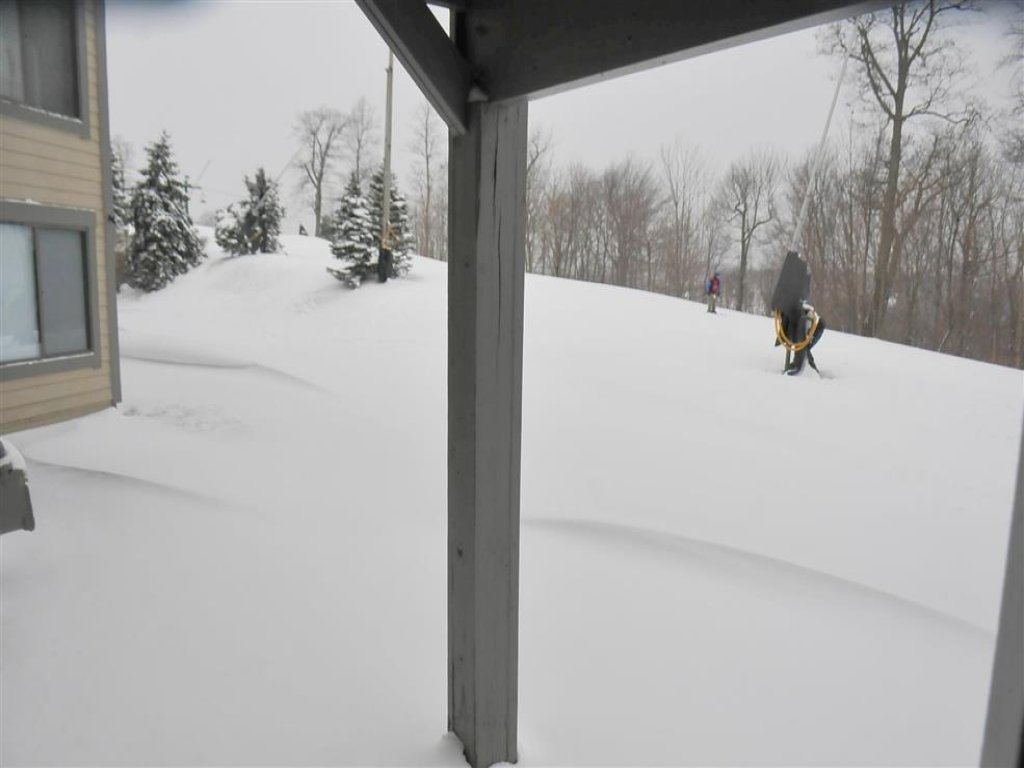 Seven Springs Stoneridge 3 Bedroom Standard Condo with Ski-In/Out, Mountain Views! Vacation Rental in Pennsylvania - RedAwning