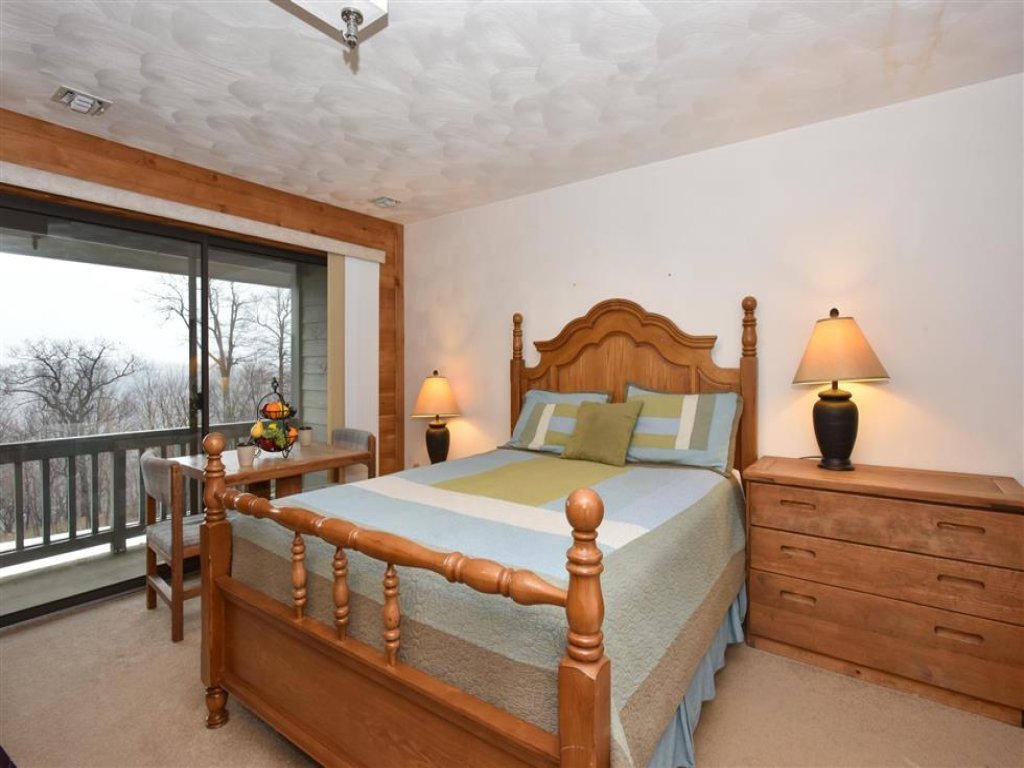 Seven Springs Stoneridge 3 BR + Loft Standard Condo, Pet Friendly! Vacation Rental in Pennsylvania - RedAwning