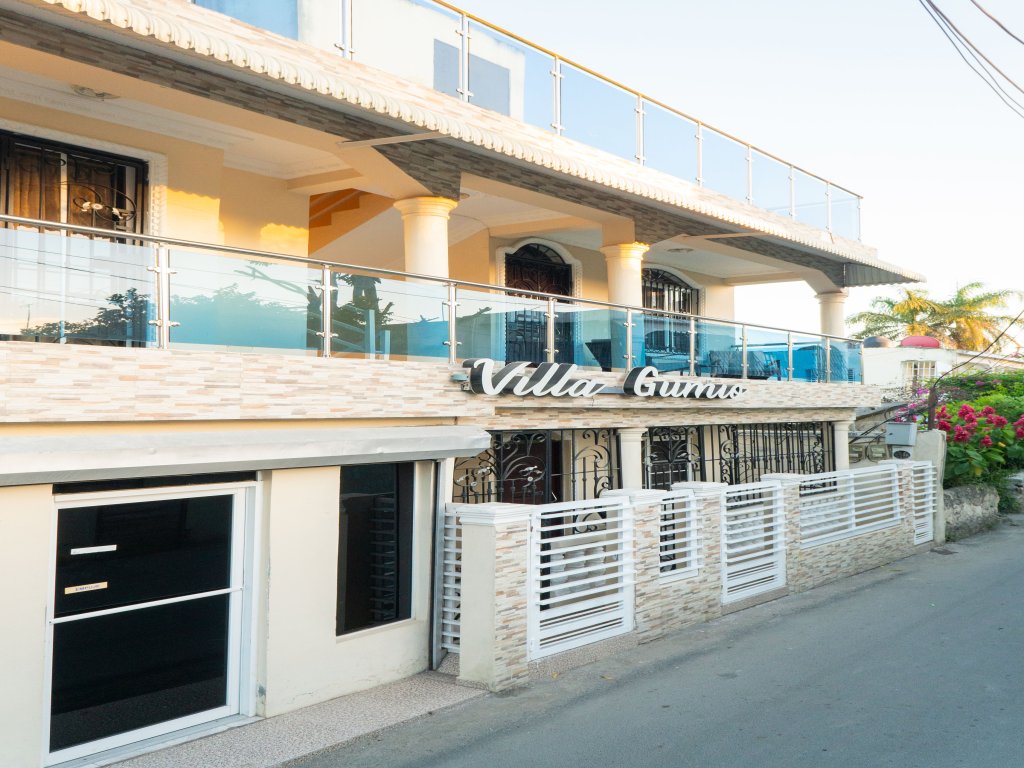 Villa Gumio 2BR Apt -7min walk Boca Chica Beach Vacation Rental - RedAwning