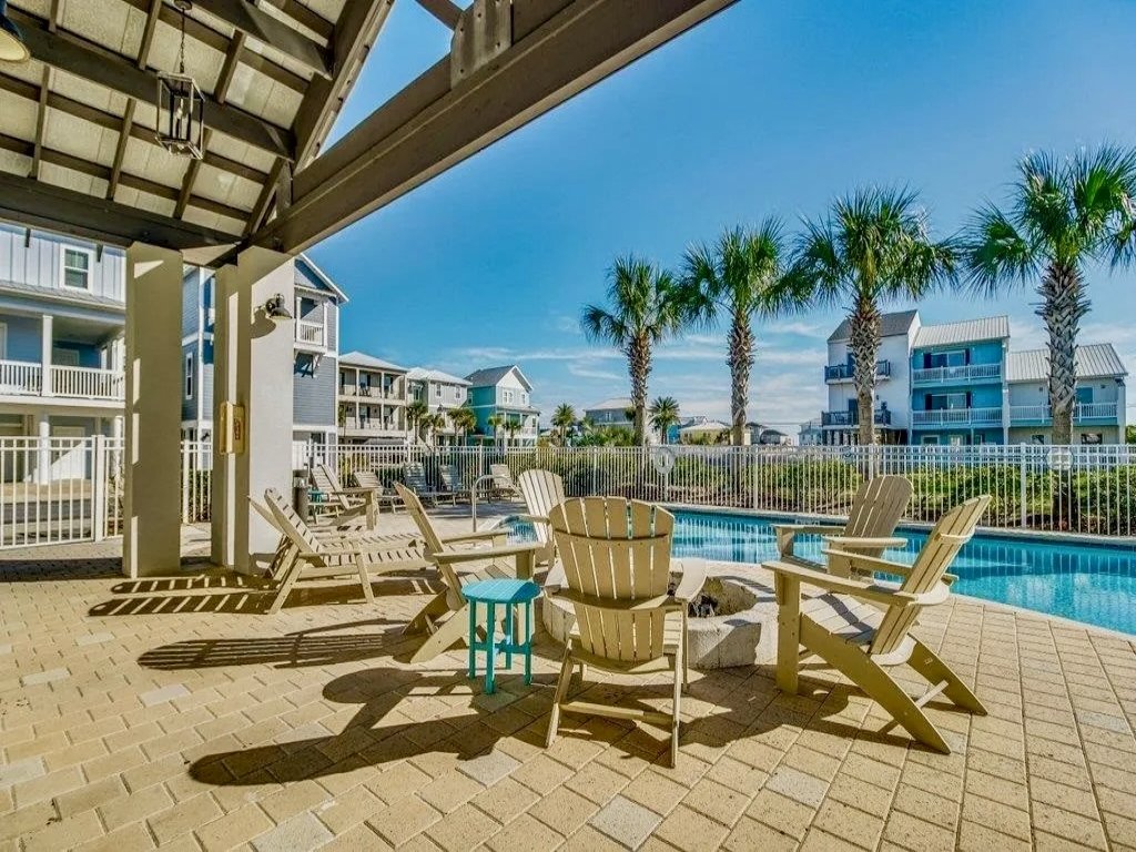Emerald Coast Cottage Vacation Rental in Navarre - RedAwning
