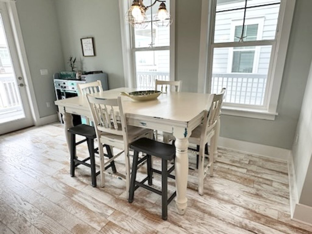 Emerald Coast Cottage Vacation Rental in Navarre - RedAwning