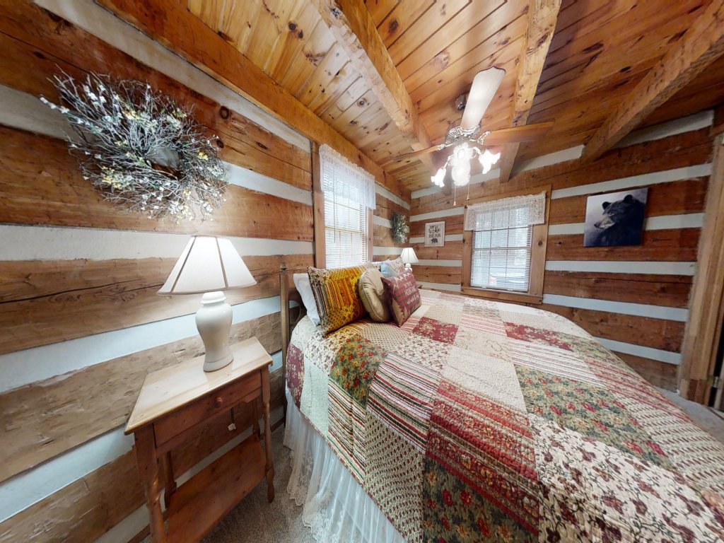 Bruno's Mountain Cave Vacation Rental in Sevierville - RedAwning