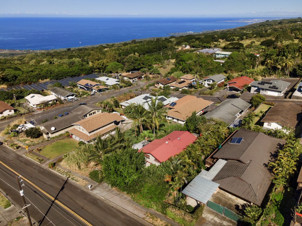 Halekii Sunset Vacation Rental in Kealakekua - RedAwning