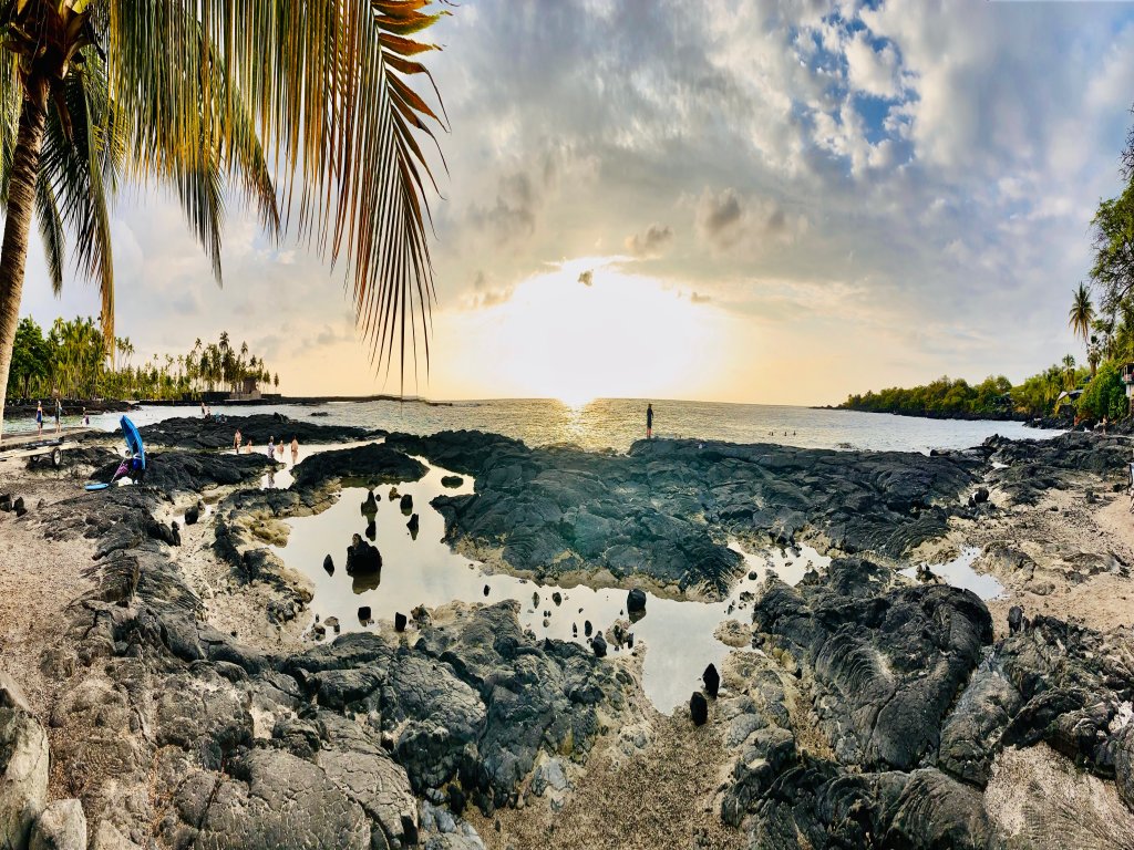 Halekii Sunset Vacation Rental in Kealakekua - RedAwning