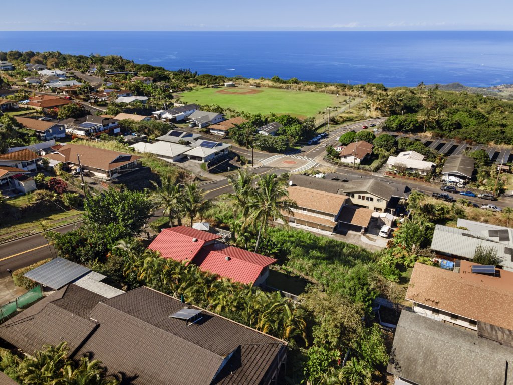 Halekii Sunset Vacation Rental in Kealakekua - RedAwning