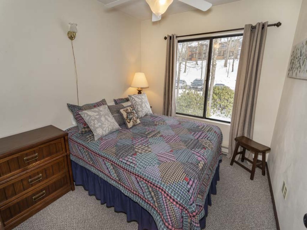 Seven Springs 3 BR Deluxe Condo, Near Golf Course Vacation Rental in Pennsylvania - RedAwning