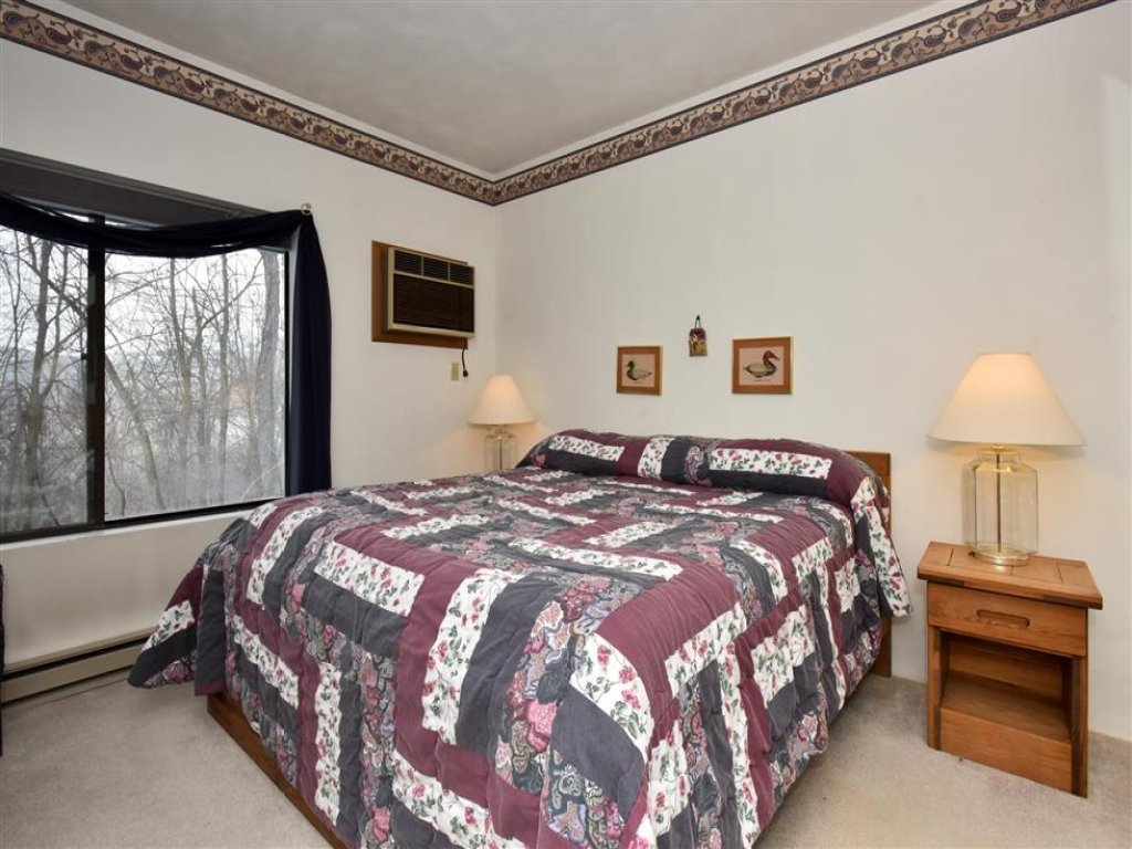 Seven Springs 1 BR Deluxe Condo, Mountain Views! Vacation Rental in Pennsylvania - RedAwning