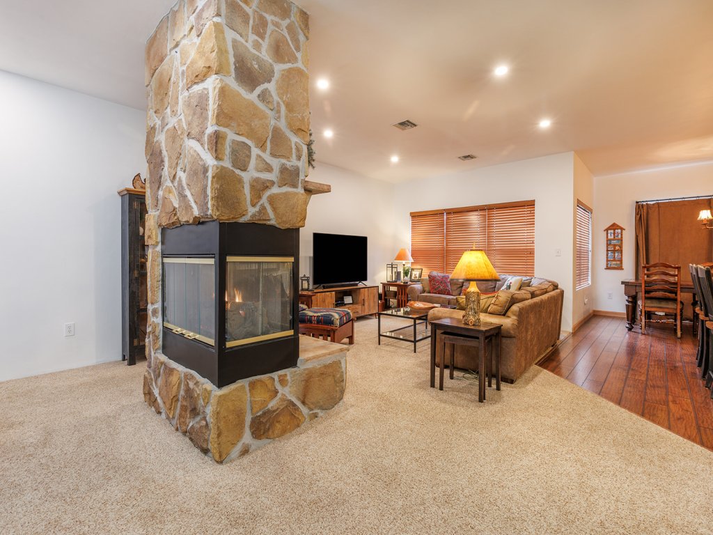 Seven Springs 4 BR Premium Condo, Deck with Views Vacation Rental in Pennsylvania - RedAwning