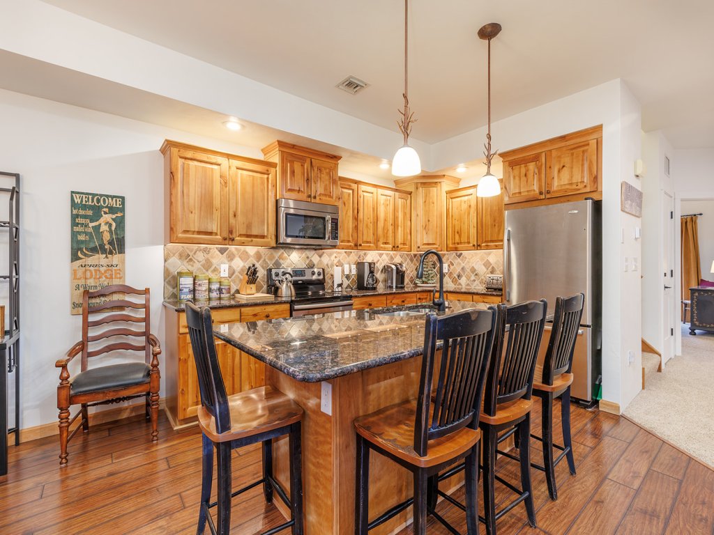 Seven Springs 4 BR Premium Condo, Deck with Views Vacation Rental in Pennsylvania - RedAwning