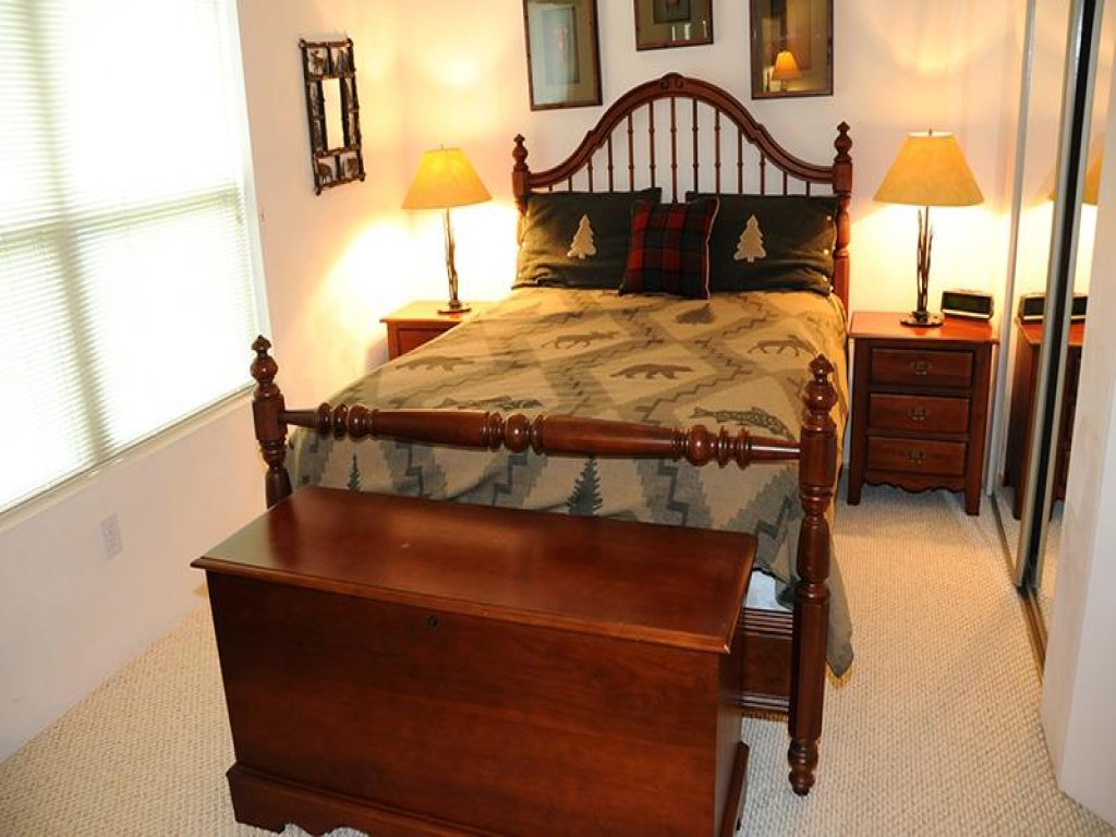 Seven Springs 4 BR Premium Condo, Deck with Views Vacation Rental in Pennsylvania - RedAwning