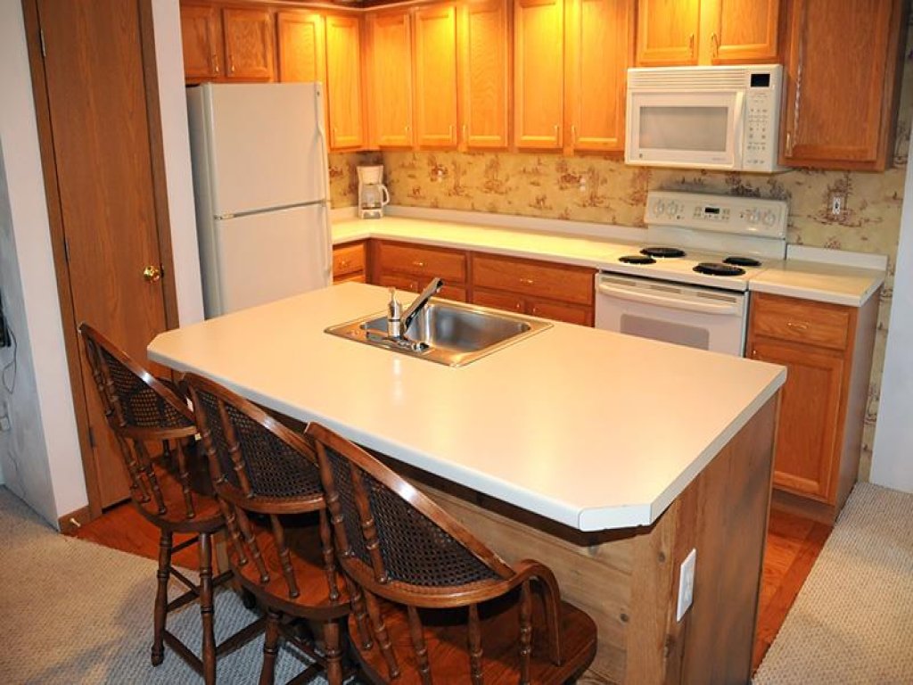 Seven Springs 4 BR Premium Condo, Deck with Views Vacation Rental in Pennsylvania - RedAwning