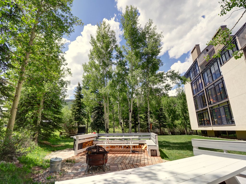 WH405 Wheeler House Vacation Rental in Copper Mountain - RedAwning