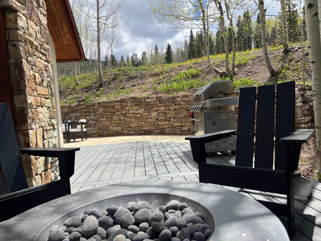 Winterleaf Vacation Rental in Mountain Village - RedAwning